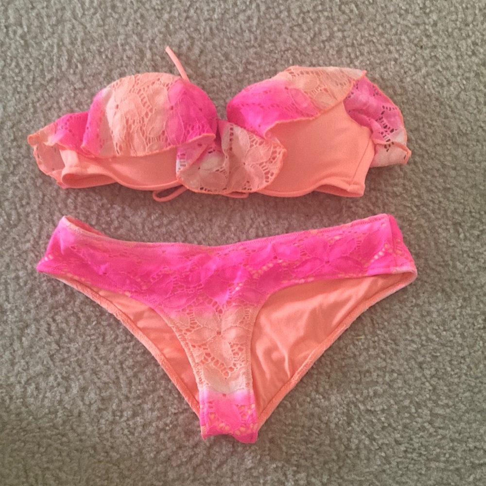 VS bikini
